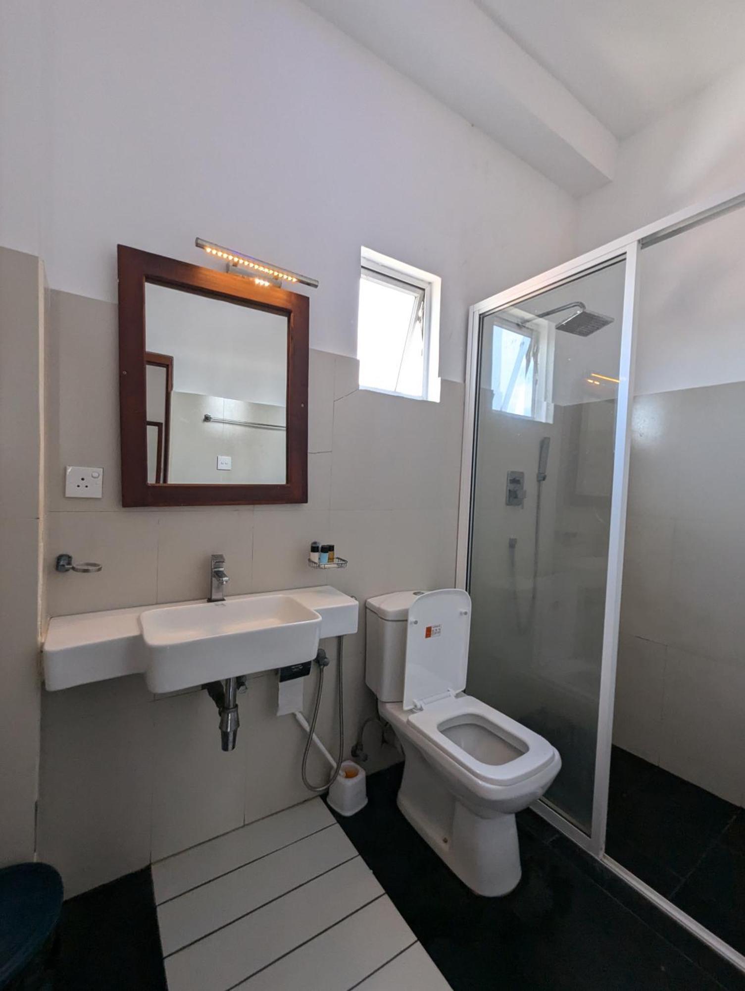 Bliss Apartment Hikkaduwa Exterior photo